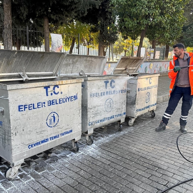 Efeler Belediyesi'nden bayram temizliği