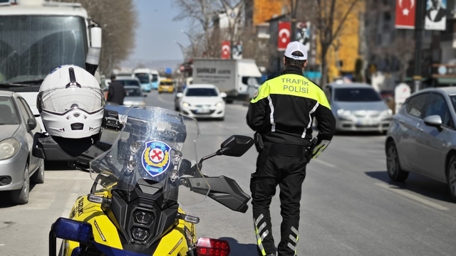 Kütahya'da motosiklet sürücülerine yönelik trafik denetimi