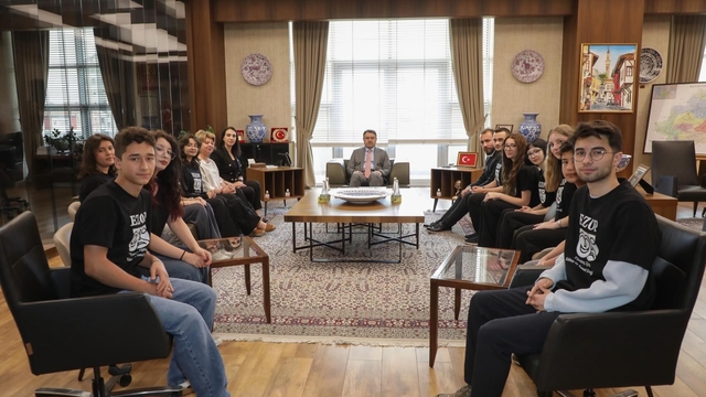 Ege Şampiyonu EZOP Tiyatro, Türkiye finallerinde Kütahya'yı temsil edecek