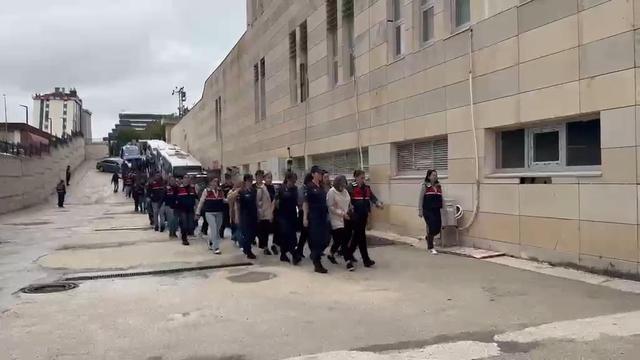 Yoğun bakım usulsüzlüğü operasyonunda 19 şüpheli adliyede