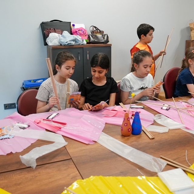 Başiskele'de her yaştan vatandaşa yönelik kurs ve atölyelere yoğun ilgi