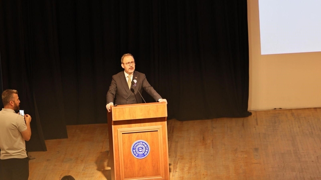 Kasapoğlu: "İzmir ve Ege Üniversitesi, birbirini besleyen, birbirini büyüten iki dev marka"