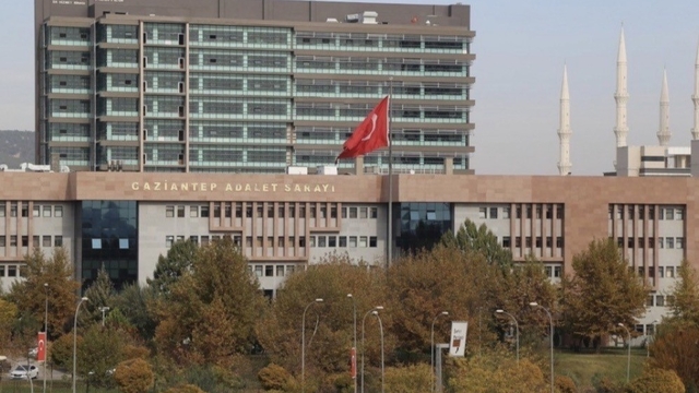 Ağabeyini öldüren sanık hakim karşısında
