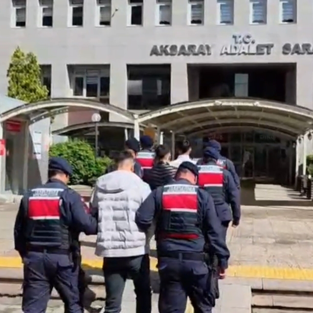 Uyuşturucu tacirleri jandarmanın operasyonuyla yakalandı