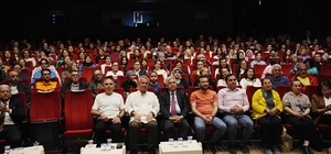 'Annemin Müstakbel Kocası' Çaycuma'da seyirciyle buluştu