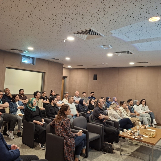 Elazığ'da sağlık çalışanların seminer verildi