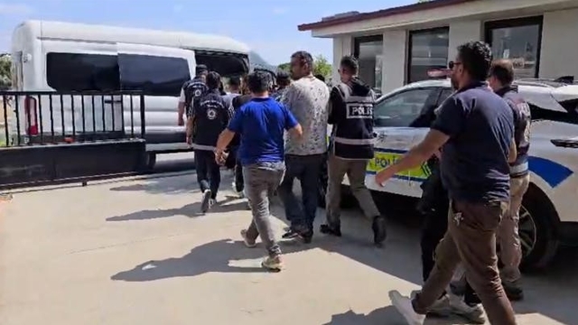 Didim'de 34 düzensiz göçmen yakalandı, 3 organizatör tutuklandı