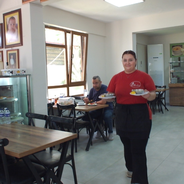 Balıkesir'de bu lokantanın işletmecisi de çalışanları da kadın
