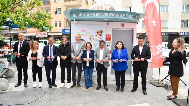 Altıeylül'de bebek bakım ve emzirme kabinleri açıldı