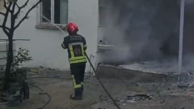 Elazığ'da yangın: 1 kişi dumandan etkilendi