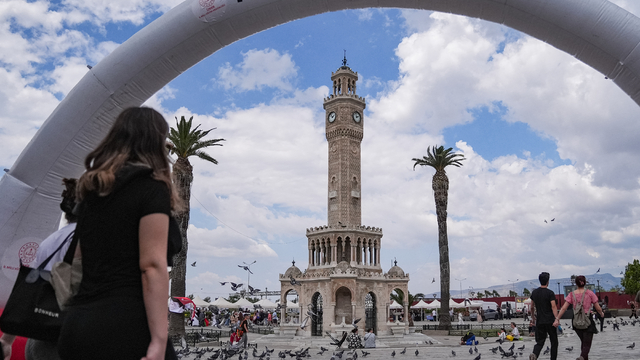 İzmir'de Maarifin Kalbinde Marifetli Gençlik Deneyim Atölyeleri Şenliği yapıldı