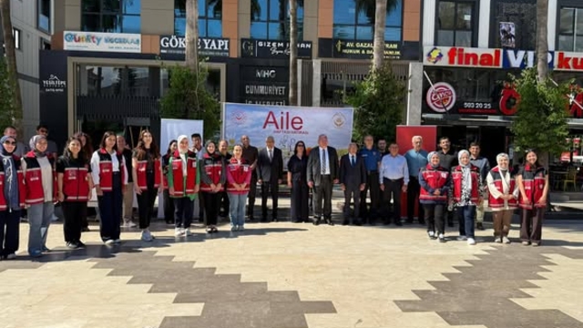 Kumluca'da Milli Aile Haftası kapsamında farkındalık yürüyüşü yapıldı