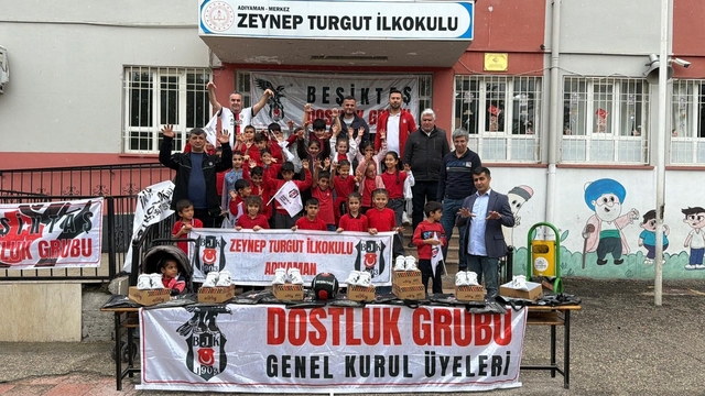 "Bu forma benden sana kardeşim" kampanyasıyla çocukların yüzü güldü
