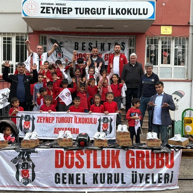 "Bu forma benden sana kardeşim" kampanyasıyla çocukların yüzü güldü