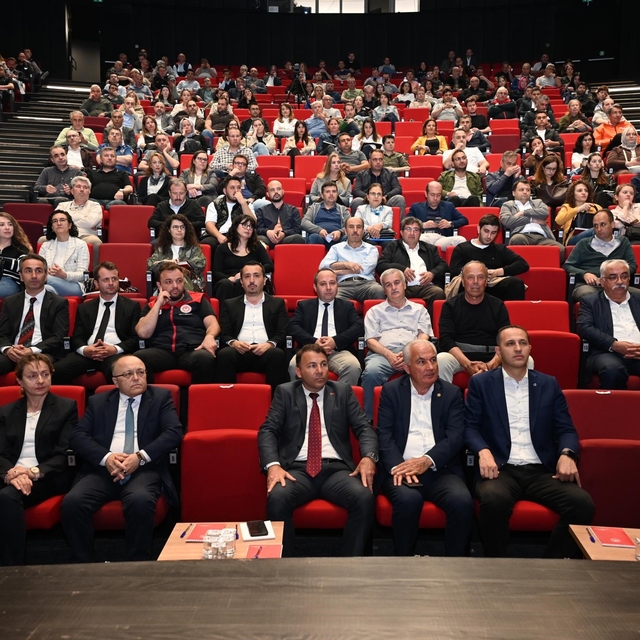 Suyun verimli kullanımı Denizli'de konuşuldu
Denizli'de Su Verimliliği Topl...