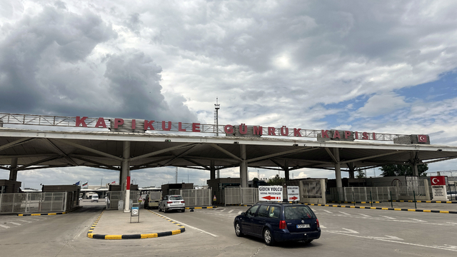Edirne Valisi Sezer: Trafik cezalarını sınır kapılarına gelmeden ödeyin