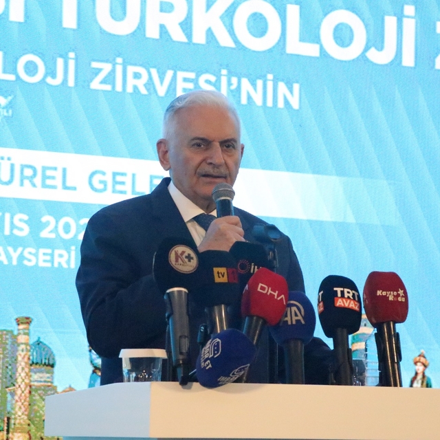 Binali Yıldırım: Hepimizin arzu ettiği büyük Türk dünyasının entegrasyonunu...