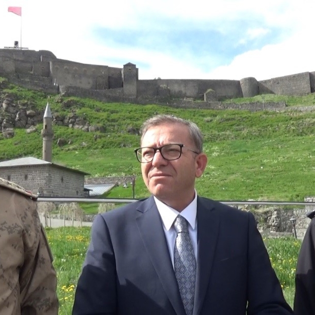 Kars'ta Kurban Bayramı tedbirleri üst seviyeye çıkarıldı
Vali Ziya Polat, "...