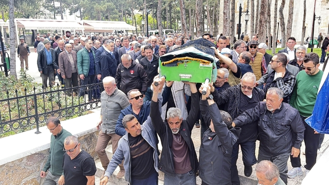 İzmir'de vahşete kurban giden Emine Dönmez'e memleketi Akşehir'de acı veda