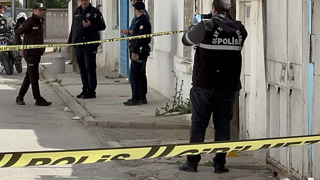 Tartıştığı 16 yaşındaki çocuğu başından tabancayla yaraladı