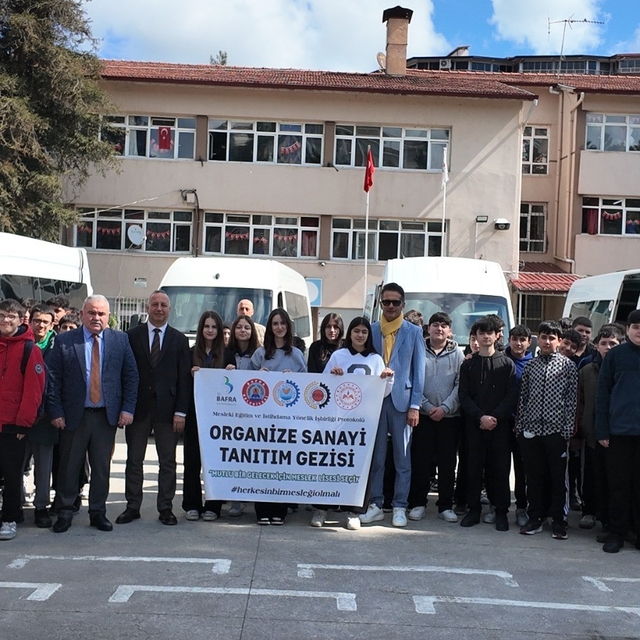 Bafra'da öğrenci ve veliler üretim alanlarını yerinde gördü