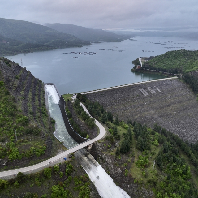 Tokat'ta yüzde 100 doluluk oranına ulaşan Almus Barajı dronla görüntülendi
