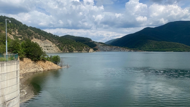 Bolu'da tam kapasiteye ulaşan barajda kontrollü su tahliyesi