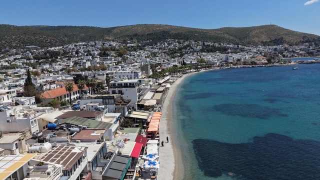 Başkan Mandalinci'den Kumbahçe Sahili'nde 3'te 1 düzenlemesi açıklaması