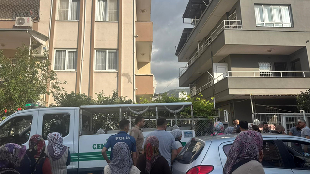 Tartıştığı eşini tüfekle öldürdü