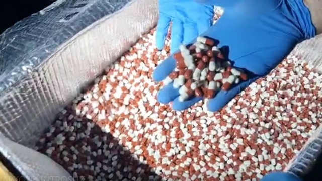 Mersin'de 317 bin 285 adet uyuşturucu hap ele geçirildi