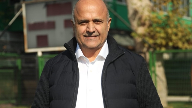 Kocaelispor'da Recep Durul adaylıktan çekildi
"Bu bir bayrak değişimi olsun"
Mehmet Yaşar başkan adayı oluyor