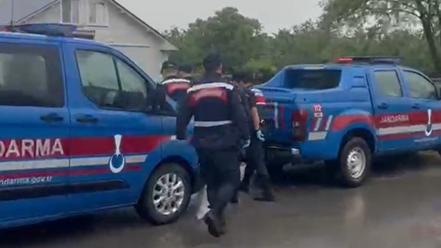 Evini kenevir bahçesine çeviren şahıs yakalandı