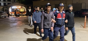 Ülkeye kaçak yollarla giren 7 şahıs yakalandı