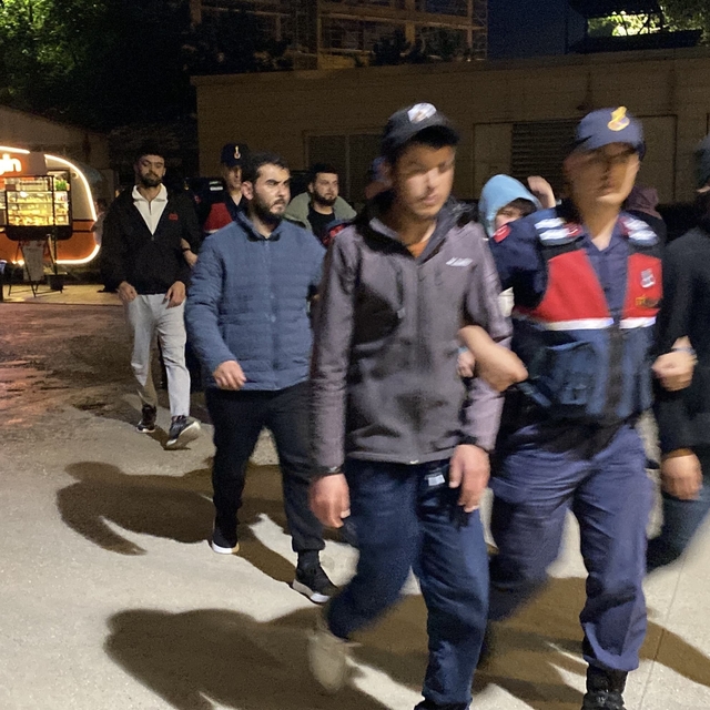 Ülkeye kaçak yollarla giren 7 şahıs yakalandı