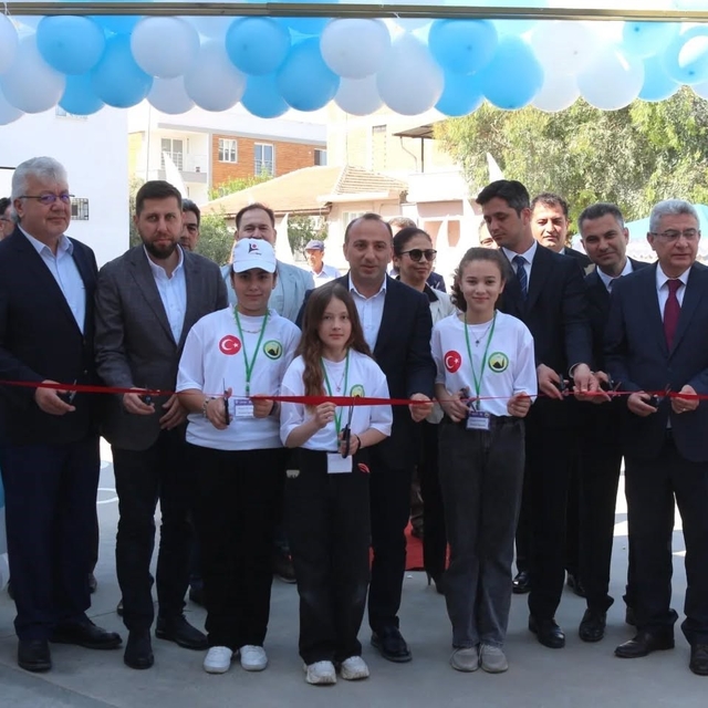 Çine'de öğrenciler projelerini bilim fuarında sergiledi