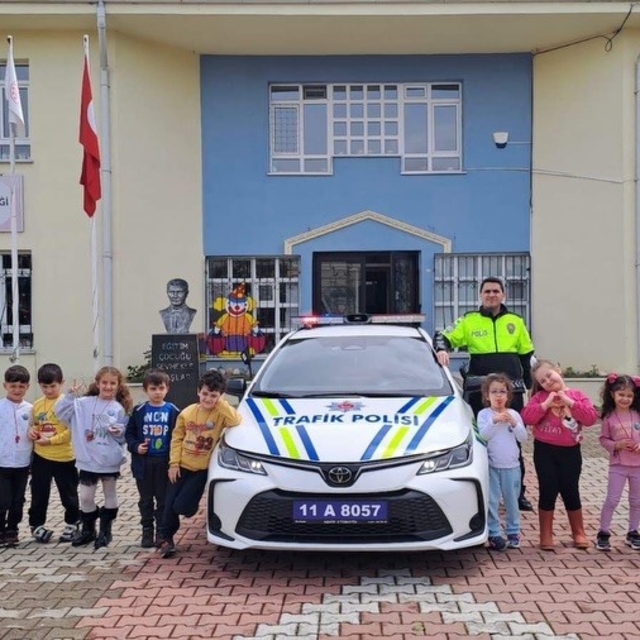 Bilecik'te miniklere trafik eğitimi