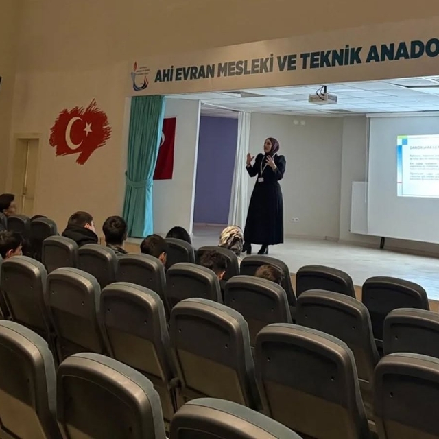 Bayburt'ta öğrenciler ruh sağlığı konusunda bilgilendirildi