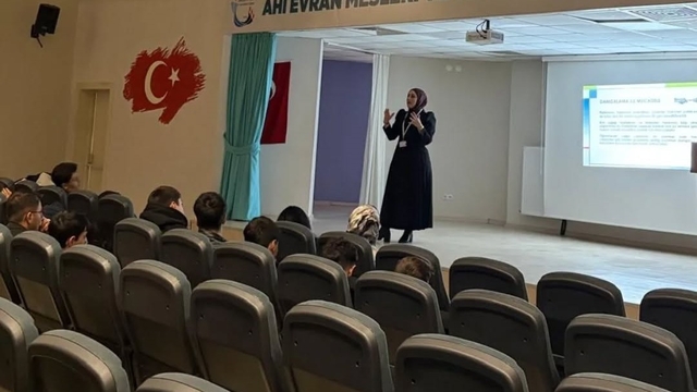 Bayburt'ta öğrenciler ruh sağlığı konusunda bilgilendirildi