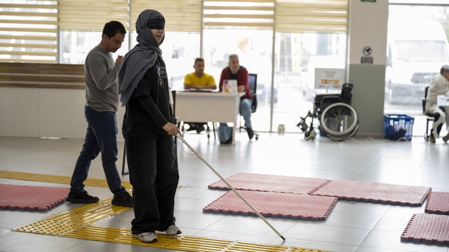 Mersin'de Erasmus öğrencileri engelli bireylerin yaşamını deneyimledi