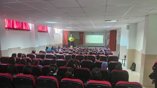 Trafik Dedektifleri Projesi kapsamında 602 öğrenciye eğitim verildi