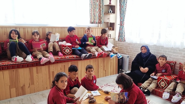 Aydıntepe'de öğrencilerin aileleriyle hazırladığı hikâyeler kitaplaştırıldı