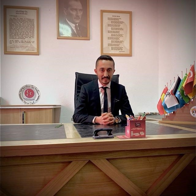 MHP Sivrihisar İlçe Başkanlığı'nda görev değişimi
Yeni başkan Murat Işık ol...