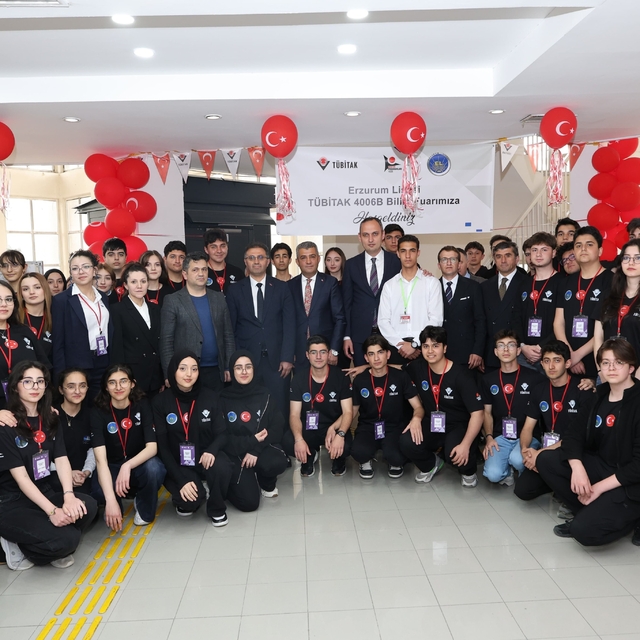Gençlerin bilim yolculuğuna yakın ilgi