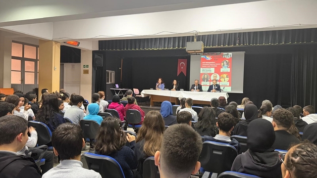 'Veli Buluşmaları: Yetenekten Başarıya Uzanan Meslek Lisesi Yolculuğu' programı düzenlendi