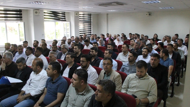 Cizre'de okul müdürleri toplantısında eğitim masaya yatırıldı
