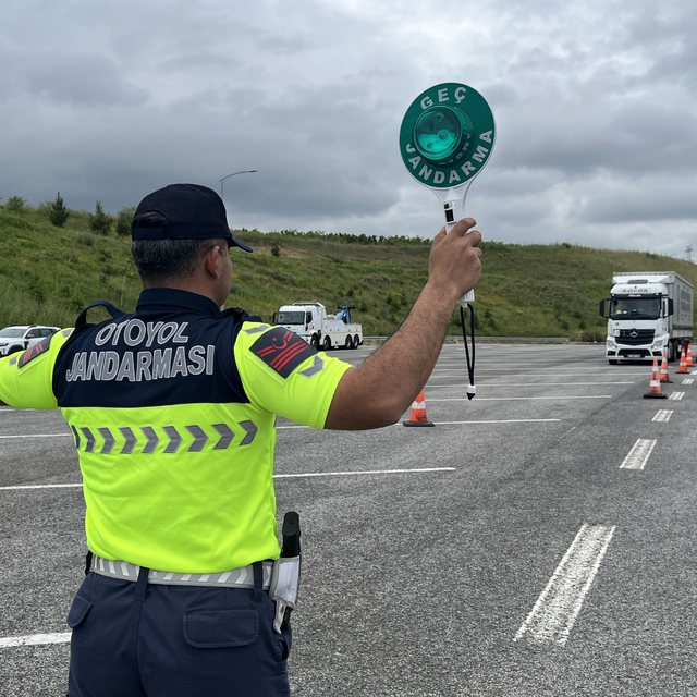 Çanakkale'de Kurban Bayramı öncesinde canlı hayvan sevk denetimi yapıldı