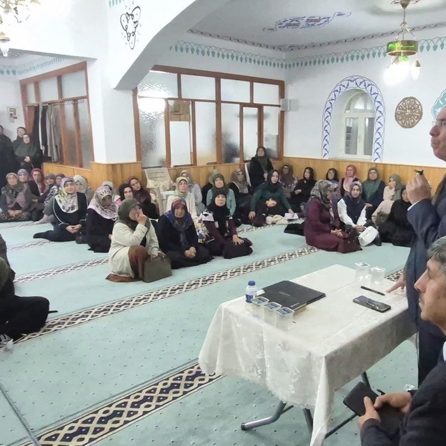 Anamur'da 4-6 Yaş Kur'an Kursu öğrencilerinden yıl sonu gösterisi