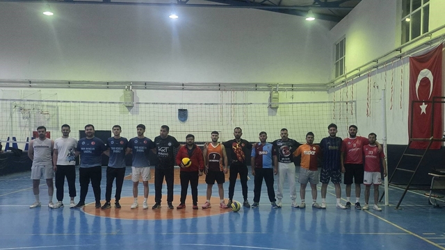 Şehit öğretmen anısına yapılan turnuvada play-off'a katılan takımlar belli oldu