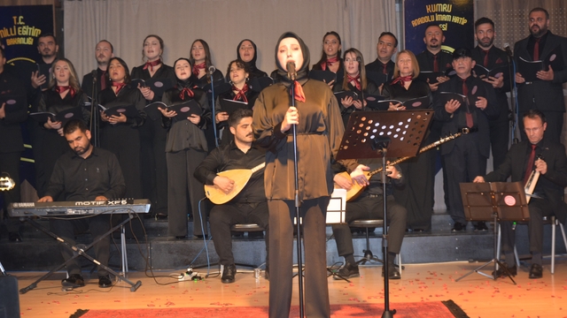 Ordu'da öğretmenlerden Türk halk müziği konseri