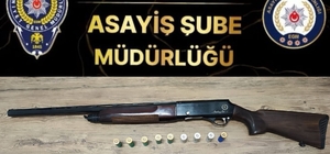 Kız kardeşinin iş yeri önünde havaya ateş açan şahıs yakalandı